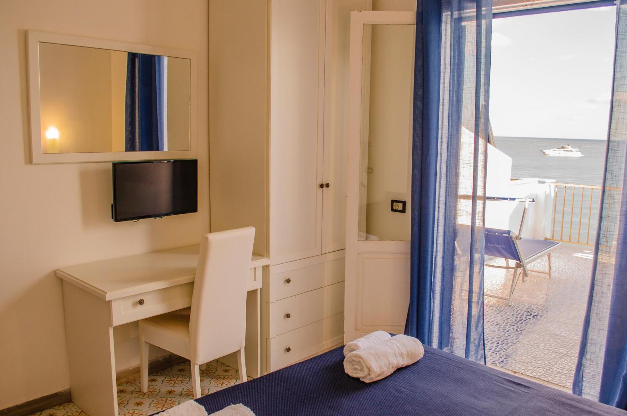 Hotel Regina Del Mare Barano dʼIschia Dış mekan fotoğraf