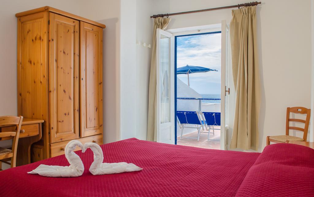 Hotel Regina Del Mare Barano dʼIschia Oda fotoğraf