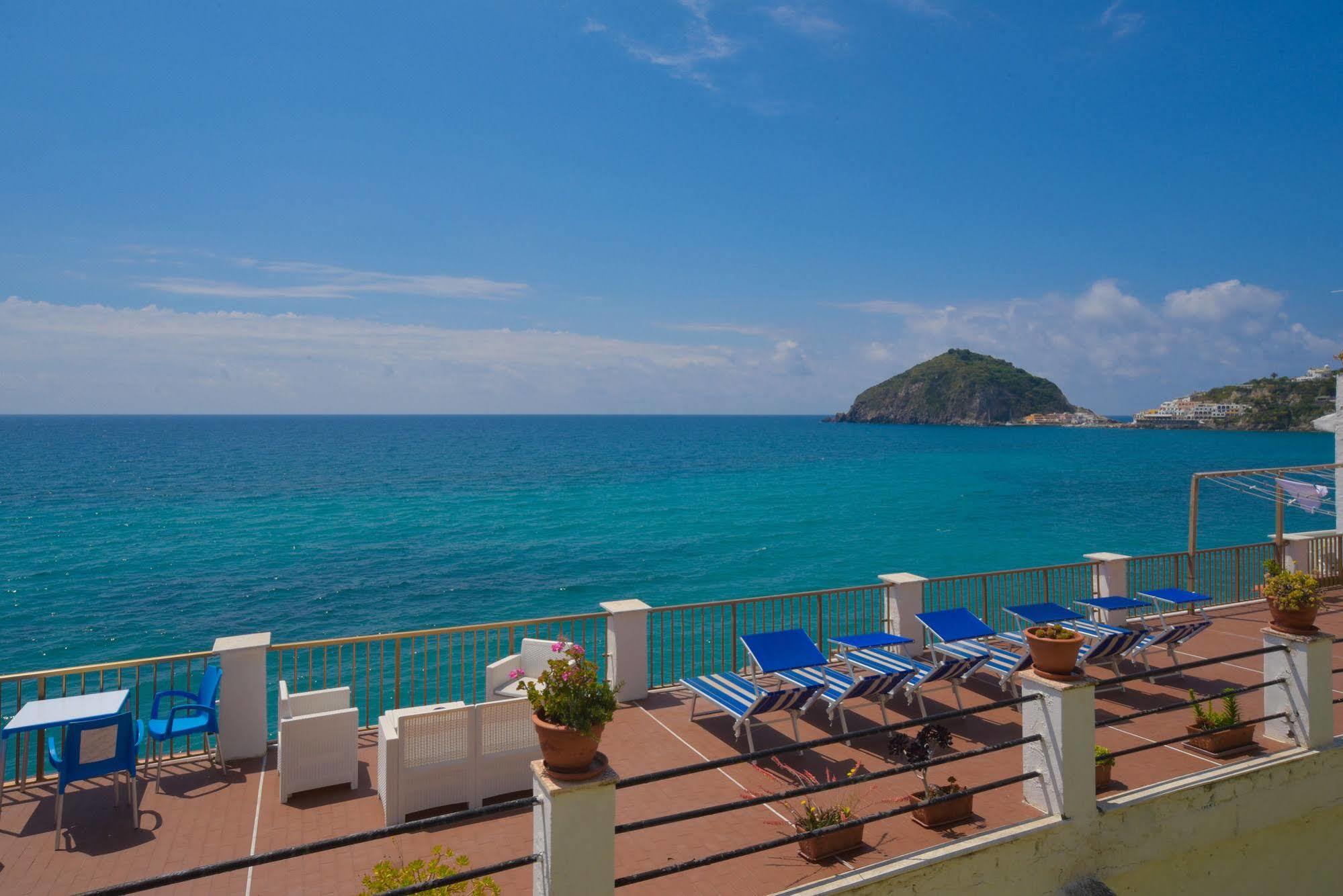 Hotel Regina Del Mare Barano dʼIschia Dış mekan fotoğraf